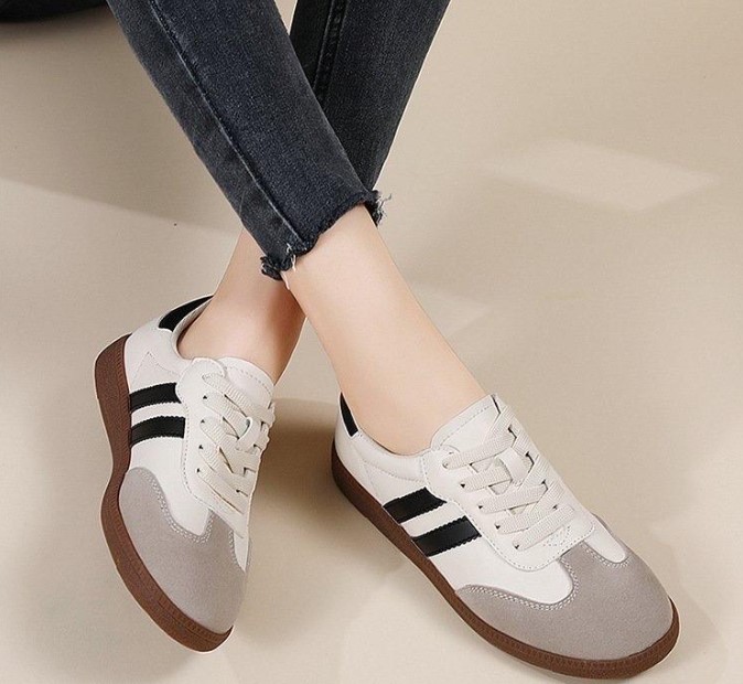 Giày bata Trung Quốc