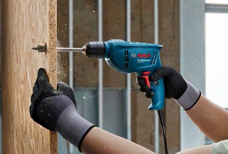 Máy khoan cầm tay Trung Quốc