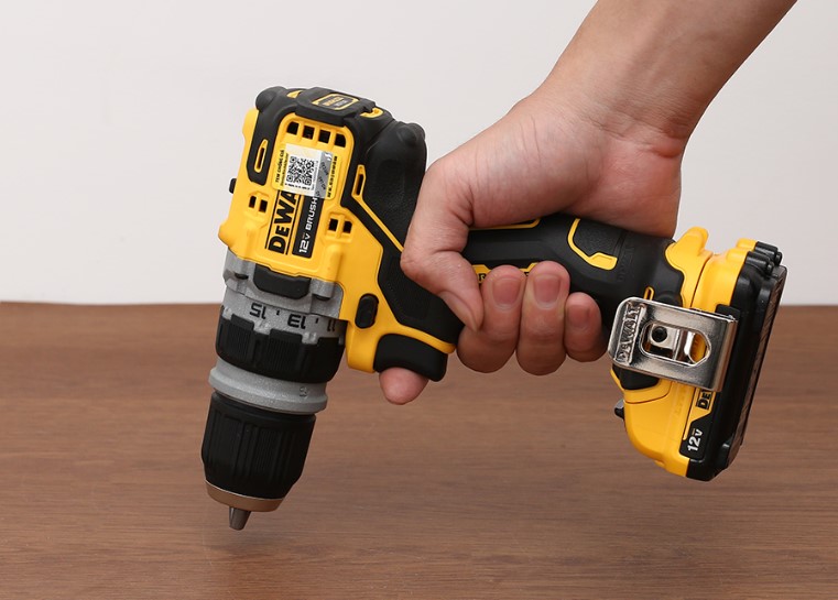 Máy khoan cầm tay Trung Quốc